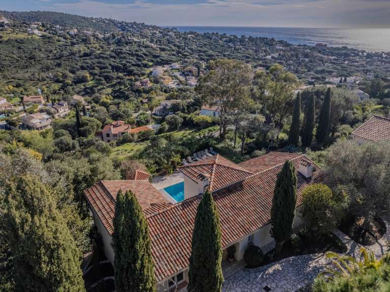 Villa avec Vue sur mer Roquebrune-sur-Argens - 6 chambres - 217m²
