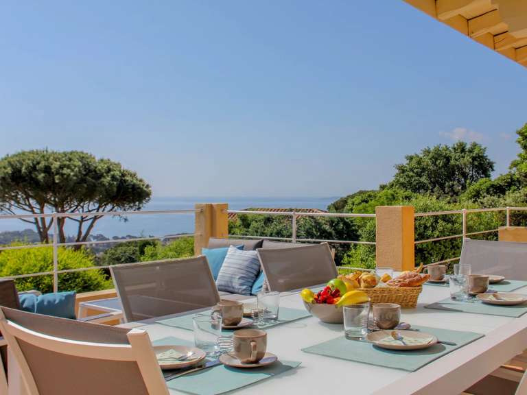 Villa avec Vue sur mer Roquebrune-sur-Argens - 4 chambres - 147m²