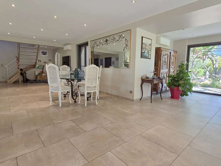 Villa Roquebrune-sur-Argens - 4 chambres - 300m²