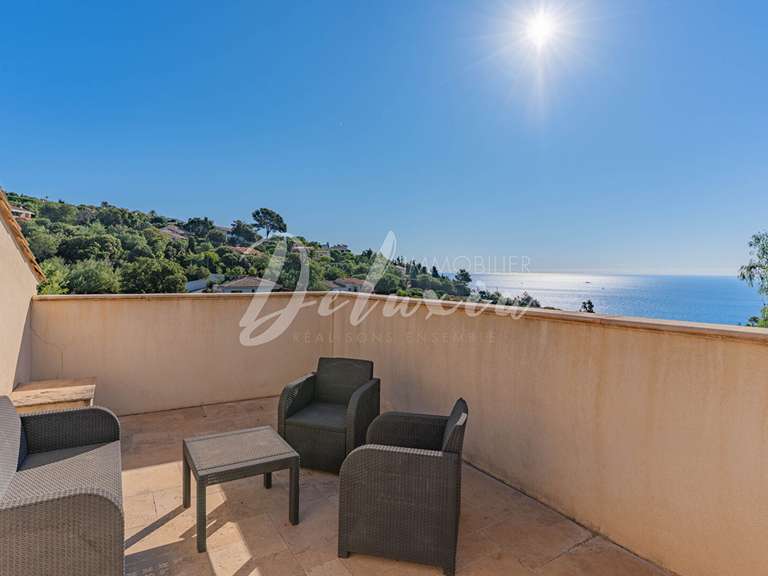 Villa avec Vue sur mer Roquebrune-sur-Argens - 5 chambres - 227m²
