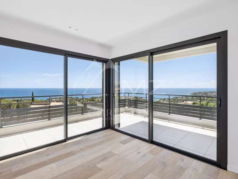 Villa Roquebrune-sur-Argens - 7 chambres - 538m²