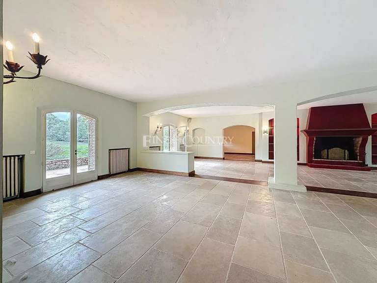 Villa Roquebrune-sur-Argens - 9 chambres - 525m²