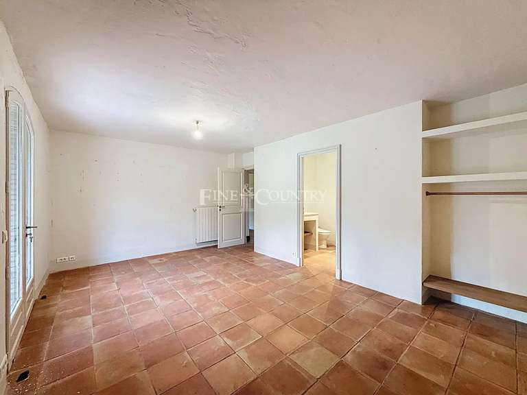 Villa Roquebrune-sur-Argens - 9 chambres - 525m²