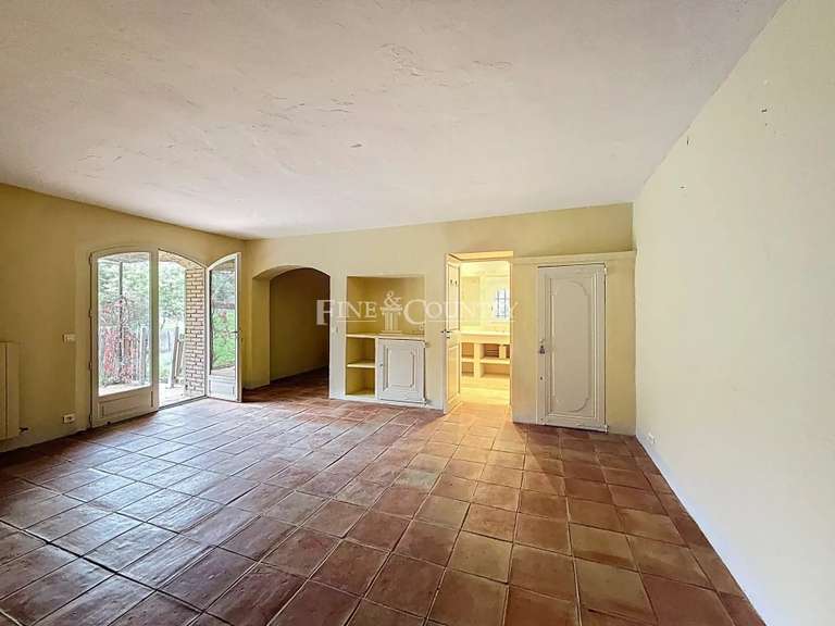 Villa Roquebrune-sur-Argens - 9 chambres - 525m²