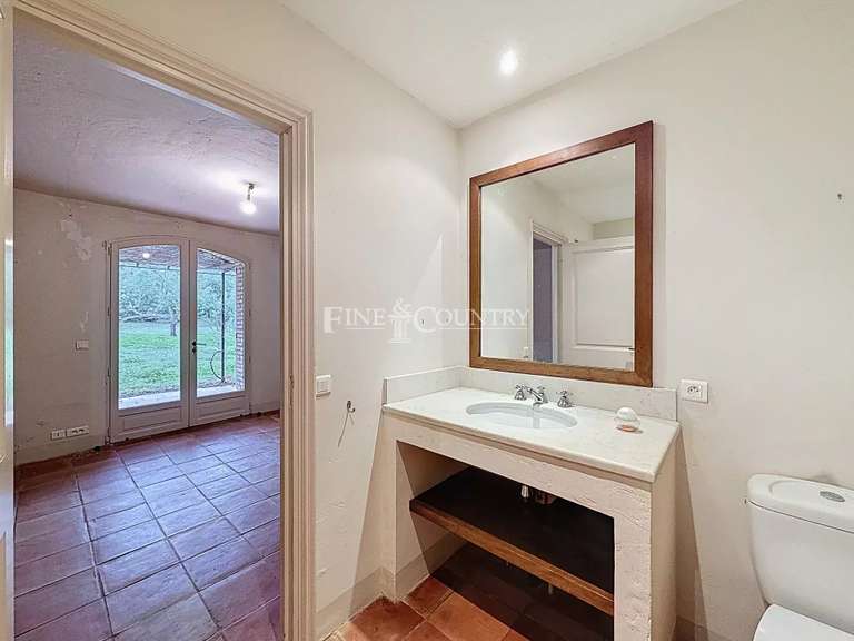 Villa Roquebrune-sur-Argens - 9 chambres - 525m²