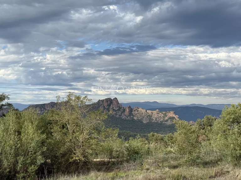 Villa Roquebrune-sur-Argens - 9 chambres - 525m²