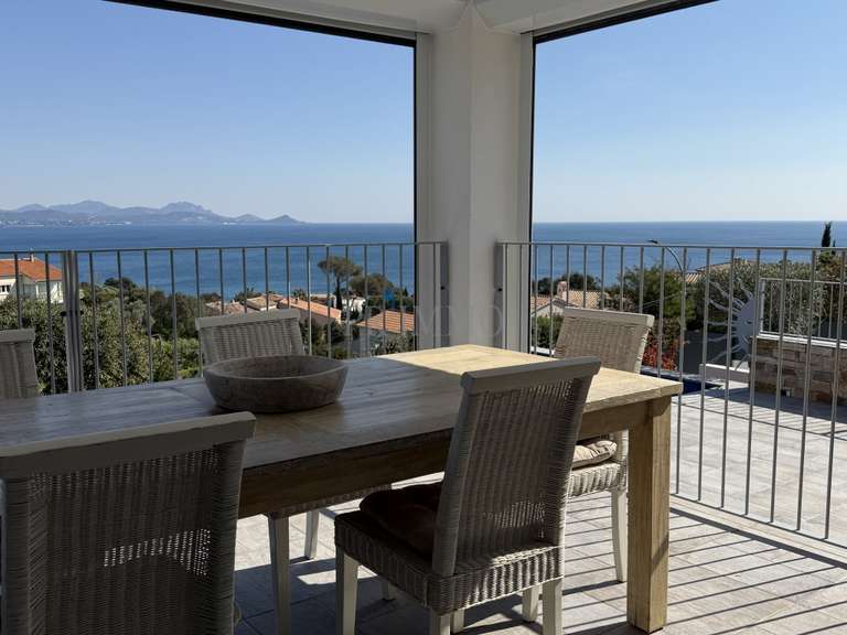 Villa avec Vue sur mer Roquebrune-sur-Argens - 5 chambres - 200m²
