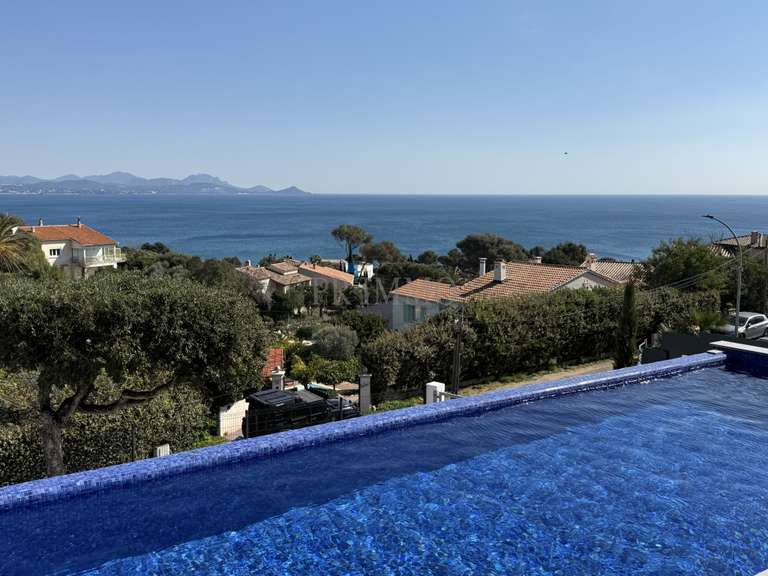 Villa avec Vue sur mer Roquebrune-sur-Argens - 5 chambres - 200m²