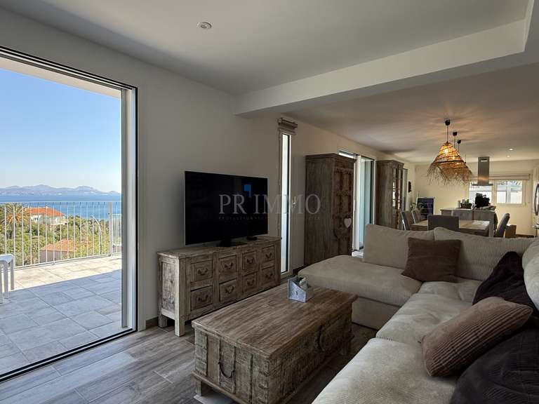 Villa avec Vue sur mer Roquebrune-sur-Argens - 5 chambres - 200m²