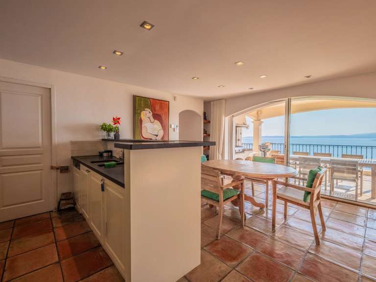 Villa avec Vue sur mer Roquebrune-sur-Argens - 5 chambres - 200m²