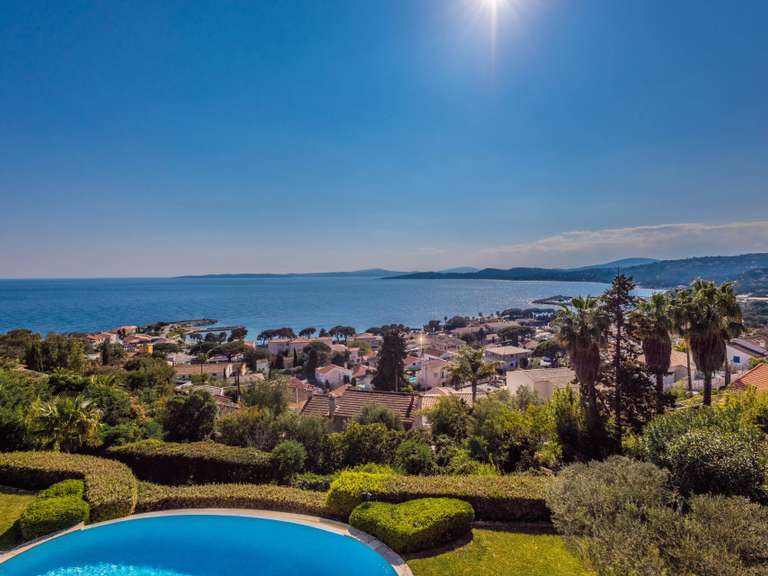 Villa avec Vue sur mer Roquebrune-sur-Argens - 5 chambres - 200m²
