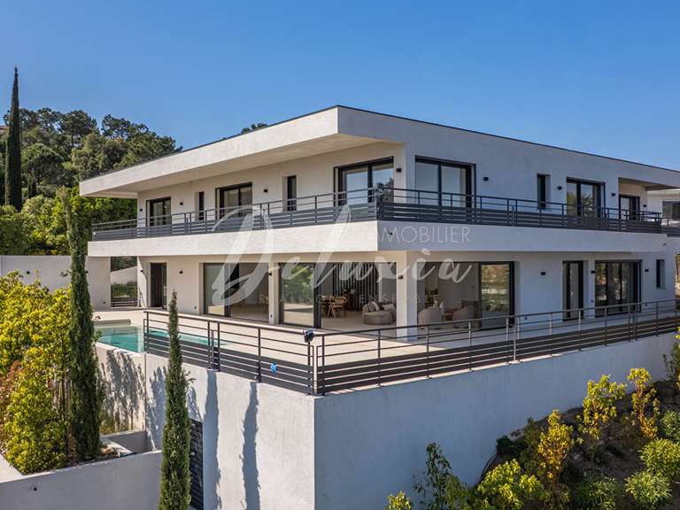Villa avec Vue sur mer Roquebrune-sur-Argens - 7 chambres - 538m²