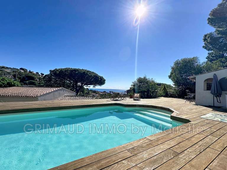 Villa avec Vue sur mer Roquebrune-sur-Argens - 4 chambres - 183m²
