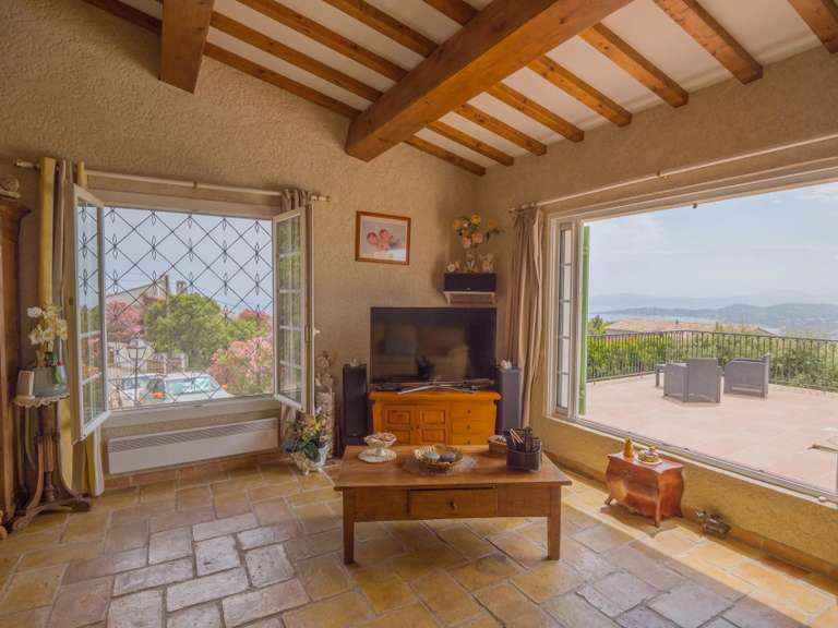 Villa Roquebrune-sur-Argens - 4 chambres - 160m²