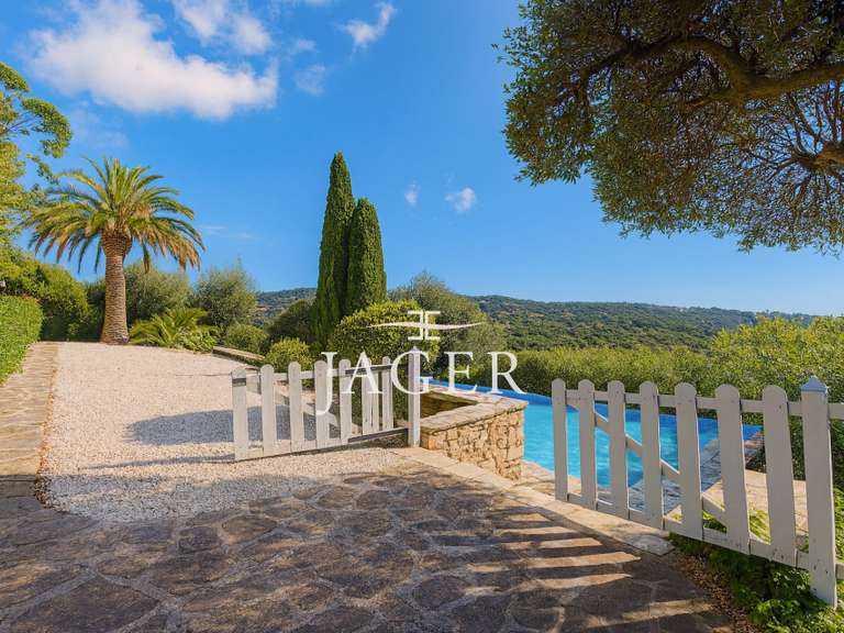 Villa with Sea view Roquebrune-sur-Argens - 6 bedrooms - 255m²