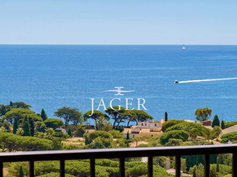 Villa with Sea view Roquebrune-sur-Argens - 6 bedrooms - 255m²