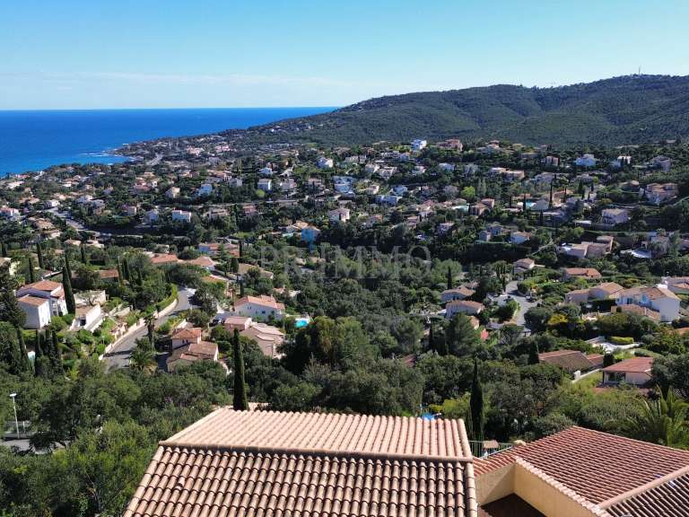 Villa avec Vue sur mer Roquebrune-sur-Argens - 4 chambres - 147m²