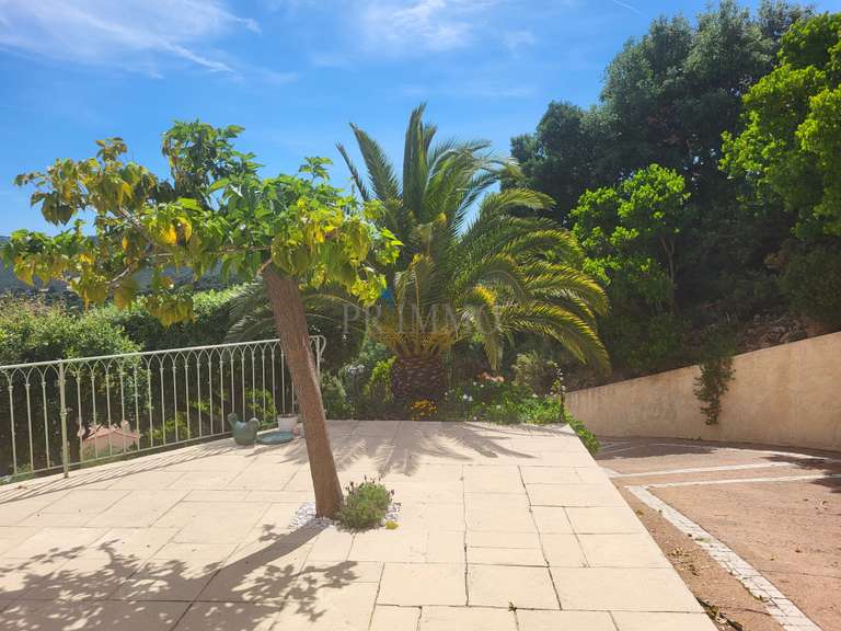 Villa avec Vue sur mer Roquebrune-sur-Argens - 4 chambres - 147m²