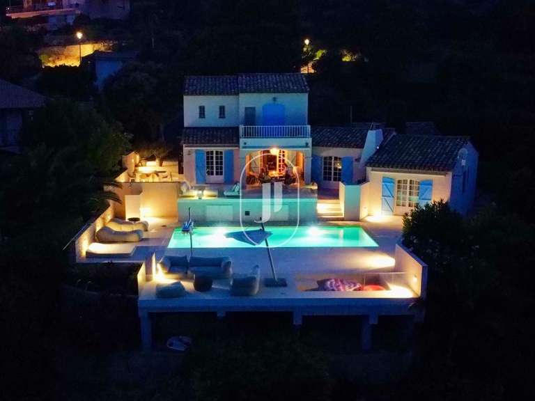 Villa avec Vue sur mer Roquebrune-sur-Argens - 5 chambres - 153m²