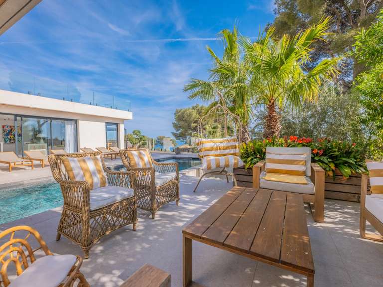 Villa Roquebrune-sur-Argens - 5 chambres - 350m²