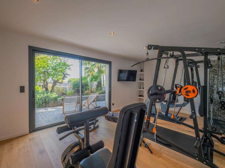 Villa Roquebrune-sur-Argens - 5 chambres - 350m²