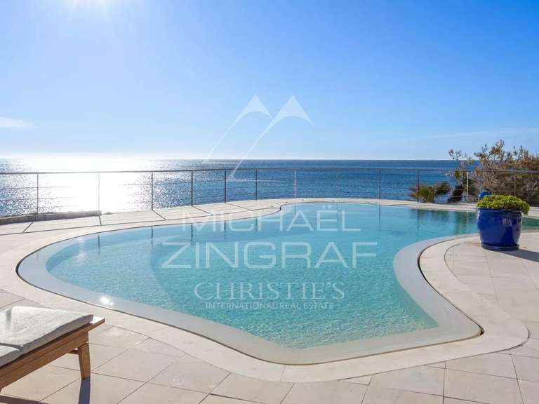 Villa Roquebrune-sur-Argens - 5 chambres - 288m²