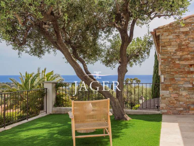 Villa avec Vue sur mer Roquebrune-sur-Argens - 5 chambres - 240m²