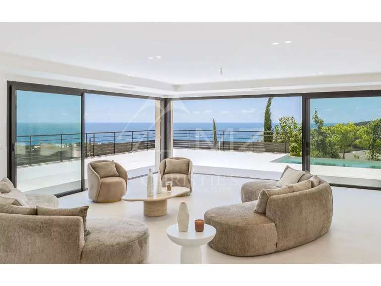 Villa Roquebrune-sur-Argens - 7 chambres - 538m²