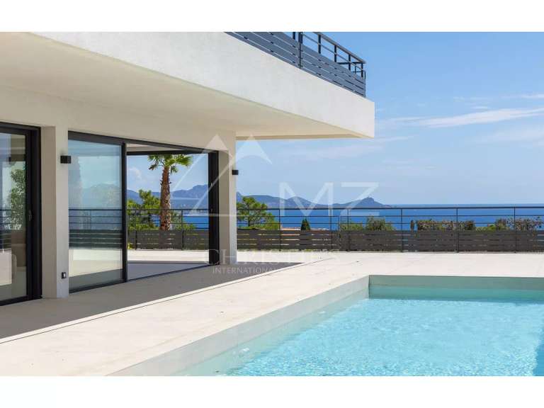 Villa Roquebrune-sur-Argens - 7 chambres - 538m²