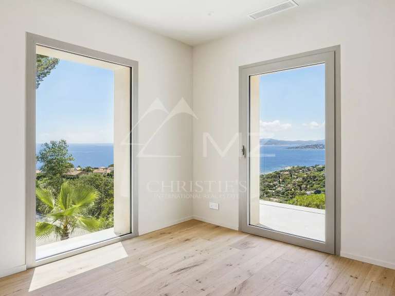 Villa avec Vue sur mer Roquebrune-sur-Argens - 4 chambres - 228m²