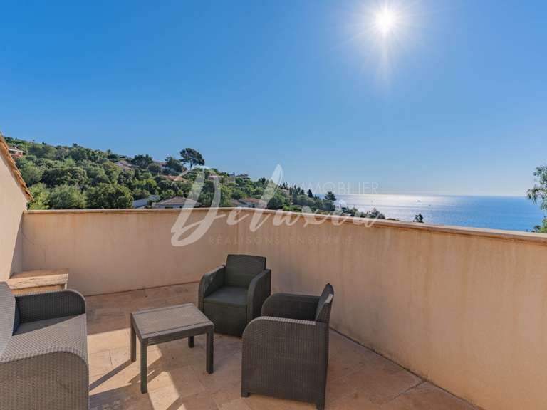 Villa with Sea view Roquebrune-sur-Argens - 5 bedrooms - 227m²