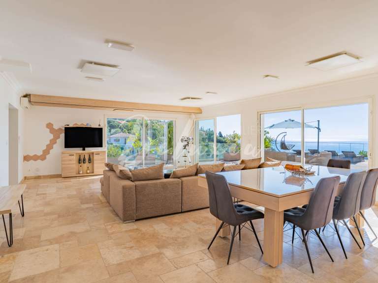 Villa with Sea view Roquebrune-sur-Argens - 5 bedrooms - 227m²