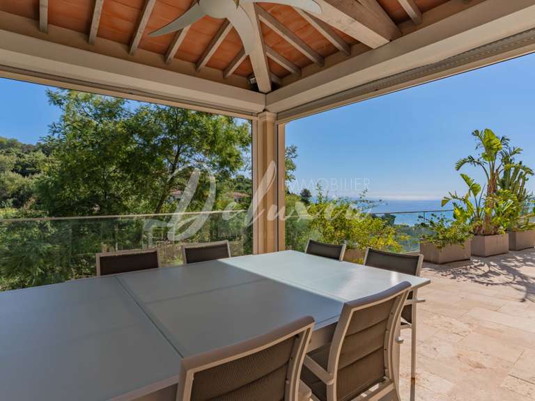 Villa with Sea view Roquebrune-sur-Argens - 5 bedrooms - 227m²