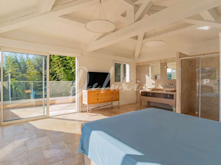 Villa with Sea view Roquebrune-sur-Argens - 5 bedrooms - 227m²