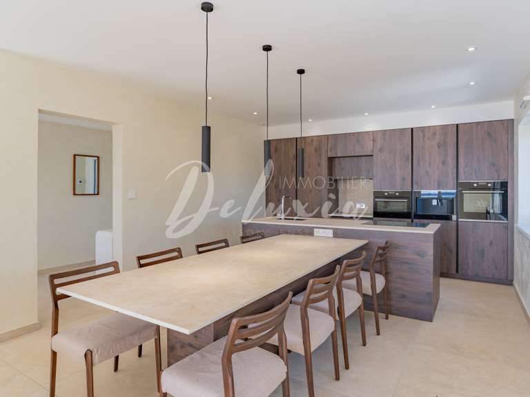 Villa with Sea view Roquebrune-sur-Argens - 5 bedrooms - 230m²