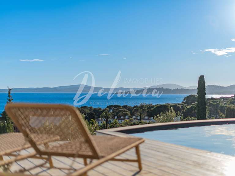 Villa with Sea view Roquebrune-sur-Argens - 5 bedrooms - 230m²