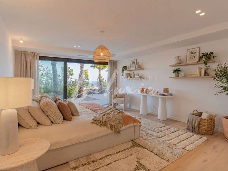 Villa with Sea view Roquebrune-sur-Argens - 7 bedrooms - 538m²