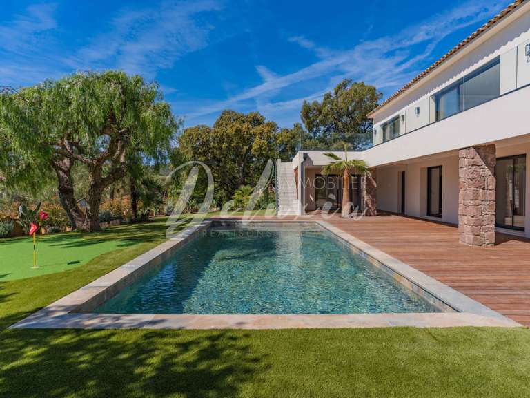 Villa avec Vue sur mer Roquebrune-sur-Argens - 5 chambres - 238m²