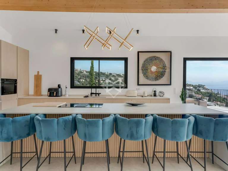 Villa with Sea view Roquebrune-sur-Argens - 5 bedrooms - 250m²
