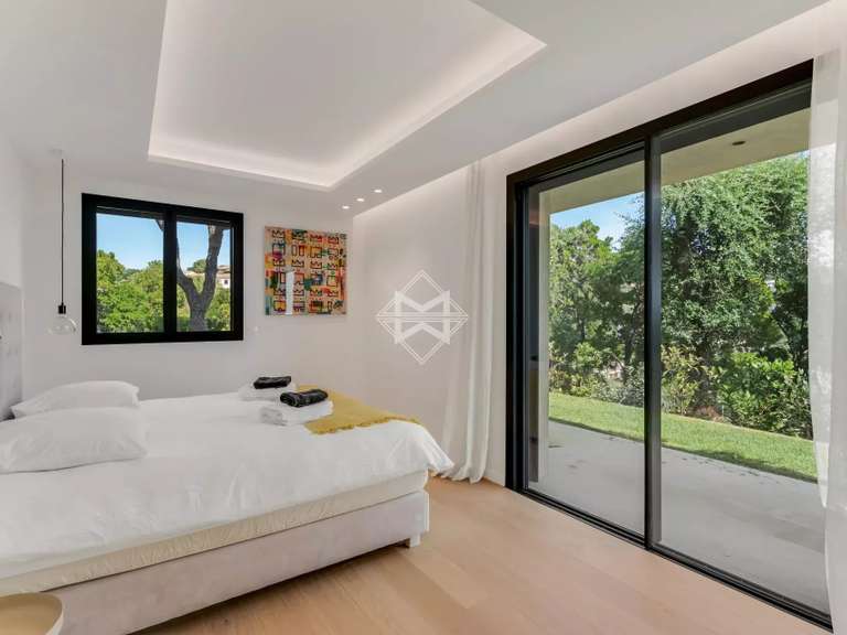 Villa with Sea view Roquebrune-sur-Argens - 5 bedrooms - 250m²
