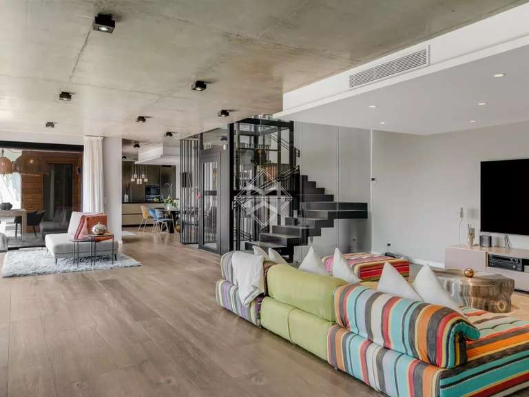 Villa Roquebrune-sur-Argens - 3 chambres - 325m²