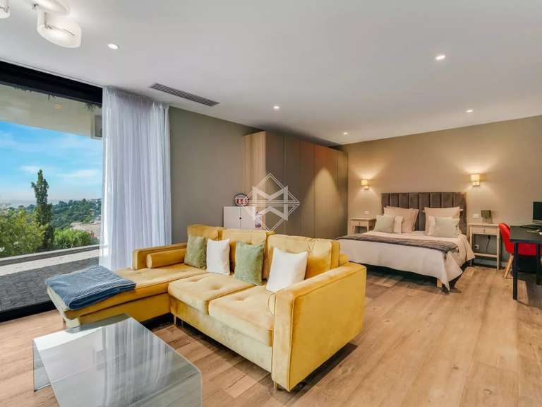 Villa Roquebrune-sur-Argens - 3 chambres - 325m²