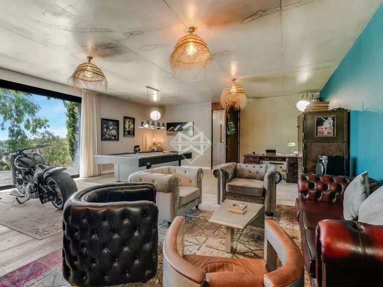 Villa Roquebrune-sur-Argens - 3 chambres - 325m²