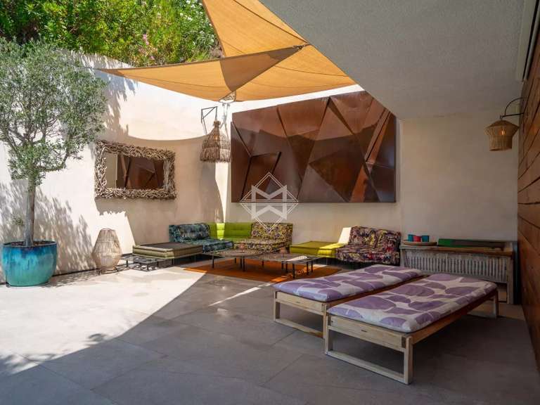 Villa Roquebrune-sur-Argens - 3 chambres - 325m²