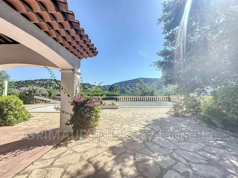 Villa Roquebrune-sur-Argens - 5 chambres - 151m²