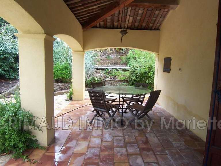 Villa Roquebrune-sur-Argens - 5 chambres - 151m²