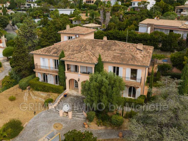 Villa Roquebrune-sur-Argens - 10 chambres - 650m²