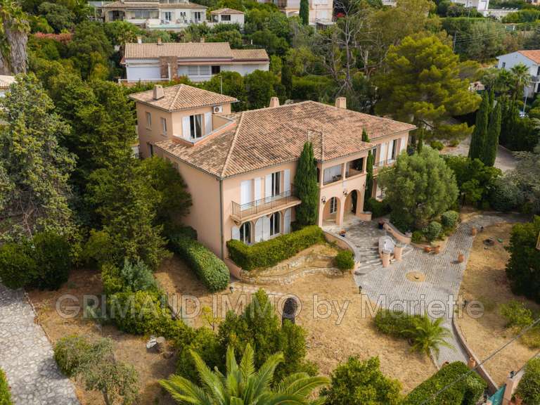 Villa Roquebrune-sur-Argens - 10 chambres - 650m²