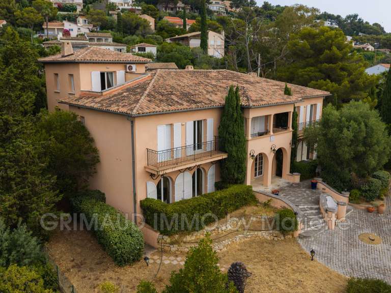 Villa Roquebrune-sur-Argens - 10 chambres - 650m²