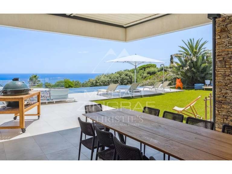 Villa avec Vue sur mer Roquebrune-sur-Argens - 6 chambres - 590m²